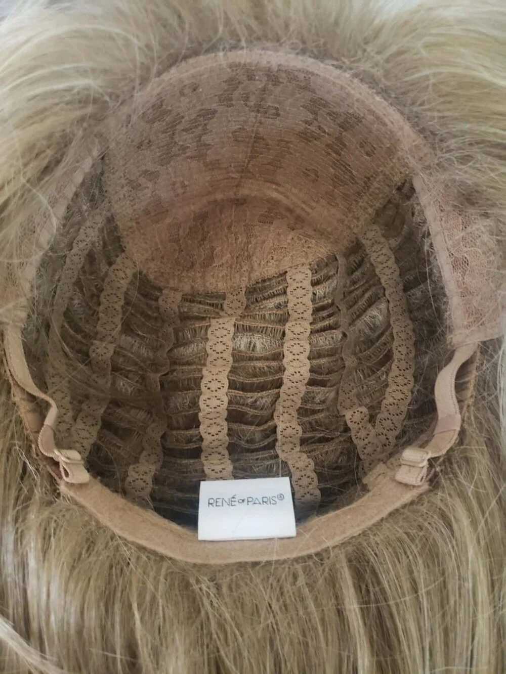 RENE of PARIS JADE Retro Shag Wig in the color Vanilla Bean - EUC